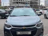 Chevrolet Onix 2023 года за 8 100 000 тг. в Астана – фото 2