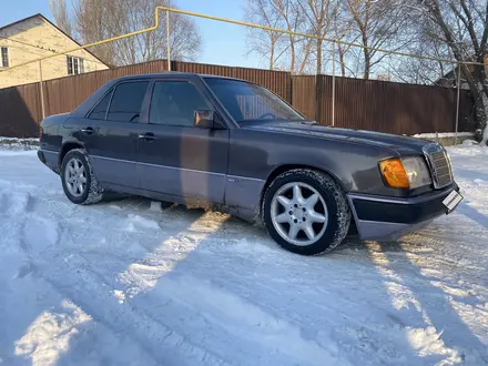 Mercedes-Benz E 260 1991 года за 1 700 000 тг. в Алматы – фото 2