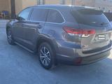 Toyota Highlander 2017 года за 12 500 000 тг. в Атырау – фото 3