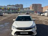 Toyota Camry 2017 года за 8 000 000 тг. в Актау