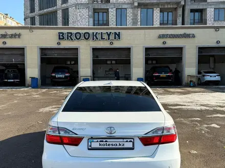 Toyota Camry 2017 года за 8 000 000 тг. в Актау – фото 4