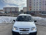 Chevrolet Niva 2015 года за 4 100 000 тг. в Астана – фото 4