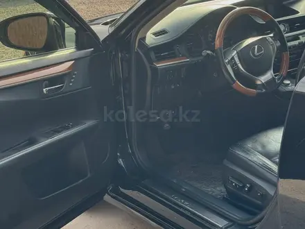 Lexus ES 300h 2014 года за 11 500 000 тг. в Алматы – фото 14