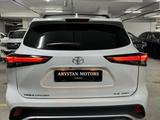 Toyota Highlander 2023 годаfor23 000 000 тг. в Алматы – фото 5