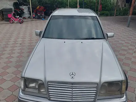 Mercedes-Benz E 220 1995 года за 2 000 000 тг. в Алматы – фото 3