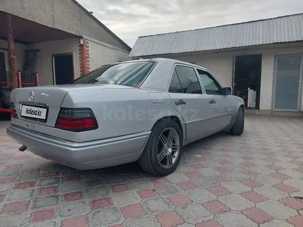 Mercedes-Benz E 220 1995 года за 2 000 000 тг. в Алматы – фото 5