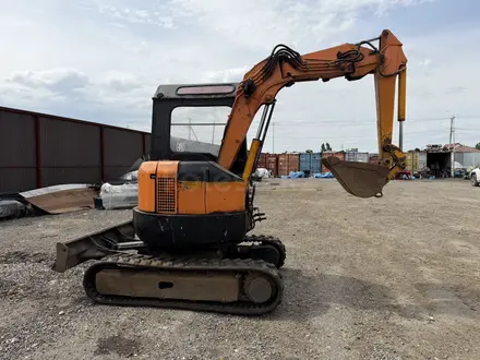Hitachi  EX20U 2003 года за 4 500 000 тг. в Алматы