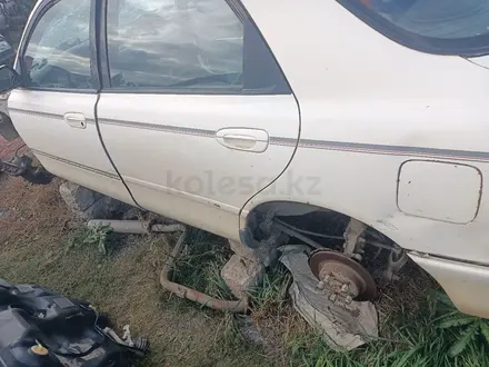 Mazda 626 кронус, запчасти по кузову за 1 000 тг. в Актобе – фото 3