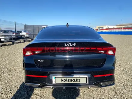 Kia K5 2022 года за 11 058 450 тг. в Астана – фото 2