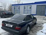 Mercedes-Benz E 220 1994 года за 2 600 000 тг. в Костанай – фото 4