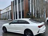 Kia K5 2021 года за 10 500 000 тг. в Усть-Каменогорск