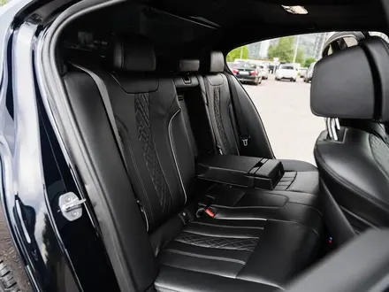 BMW 540 2018 года за 26 500 000 тг. в Алматы – фото 20