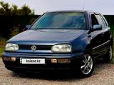 Volkswagen Golf 1996 годаүшін2 000 000 тг. в Алматы