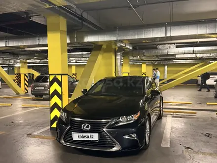 Lexus ES 200 2016 года за 15 500 000 тг. в Алматы