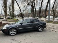 Volkswagen Passat 2003 годаүшін4 200 000 тг. в Тараз