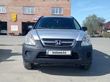 Honda CR-V 2004 годаfor5 000 000 тг. в Усть-Каменогорск – фото 5