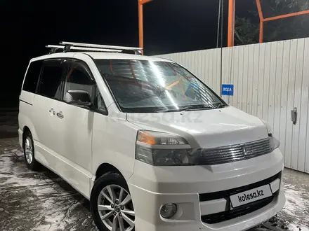 Toyota Voxy 2003 года за 5 250 000 тг. в Петропавловск – фото 3