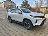 Toyota Fortuner 2022 года за 23 000 000 тг. в Атырау – фото 2