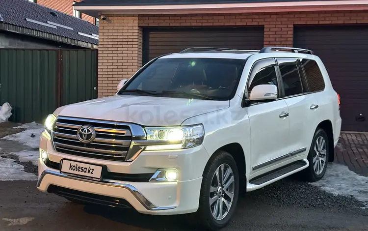 Toyota Land Cruiser 2018 годаүшін37 000 000 тг. в Актобе