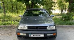 Volkswagen Golf 1994 годаүшін1 300 000 тг. в Алматы