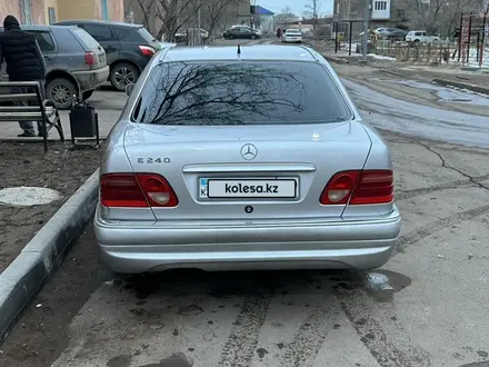 Mercedes-Benz E 240 1998 года за 2 599 000 тг. в Караганда – фото 6