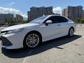 Toyota Camry 2018 года за 13 500 000 тг. в Алматы – фото 4