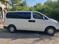 Hyundai H-1 2015 года за 13 500 000 тг. в Усть-Каменогорск – фото 2