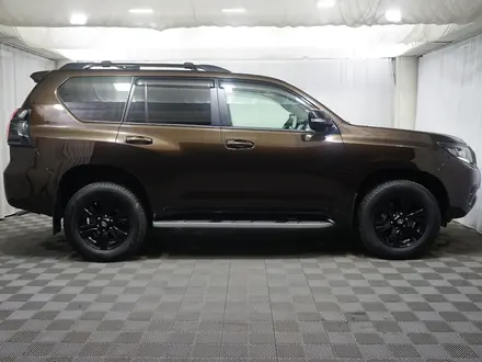 Toyota Land Cruiser Prado 2022 года за 34 500 000 тг. в Алматы – фото 17