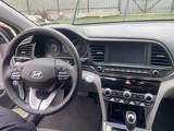 Hyundai Elantra 2020 года за 7 500 000 тг. в Караганда – фото 5