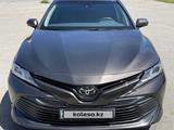 Toyota Camry 2018 года за 10 700 000 тг. в Алматы