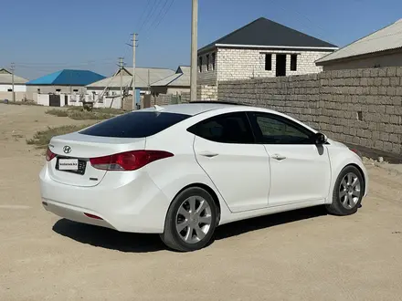 Hyundai Elantra 2013 года за 4 000 000 тг. в Актау – фото 4