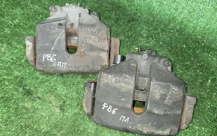 Суппорт передний Фольксваген Пассат Б6 за 10 000 тг. в Алматы