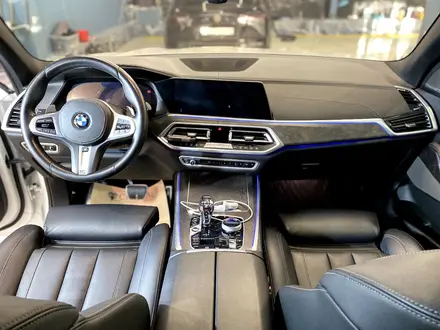 BMW X5 2021 года за 41 300 000 тг. в Костанай – фото 10