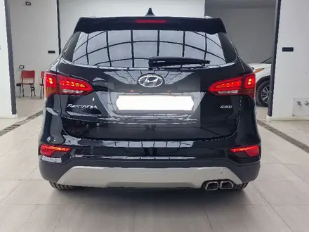 Hyundai Santa Fe 2018 года за 14 500 000 тг. в Актобе – фото 10