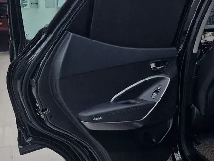 Hyundai Santa Fe 2018 года за 14 500 000 тг. в Актобе – фото 15