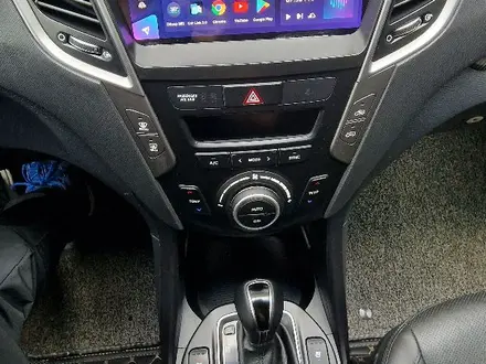 Hyundai Santa Fe 2018 года за 14 500 000 тг. в Актобе – фото 19