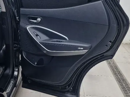 Hyundai Santa Fe 2018 года за 14 500 000 тг. в Актобе – фото 22