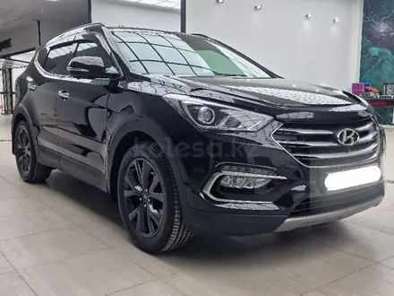 Hyundai Santa Fe 2018 года за 14 500 000 тг. в Актобе – фото 3