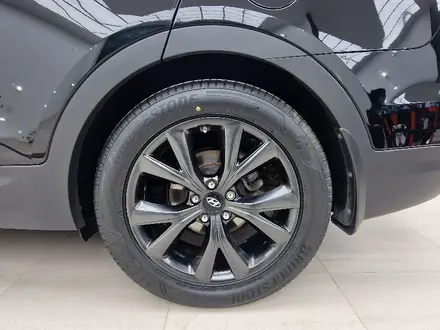 Hyundai Santa Fe 2018 года за 14 500 000 тг. в Актобе – фото 35