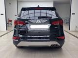 Hyundai Santa Fe 2018 года за 13 500 000 тг. в Актобе – фото 4