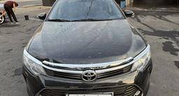 Toyota Camry 2015 года за 9 700 000 тг. в Шымкент – фото 2