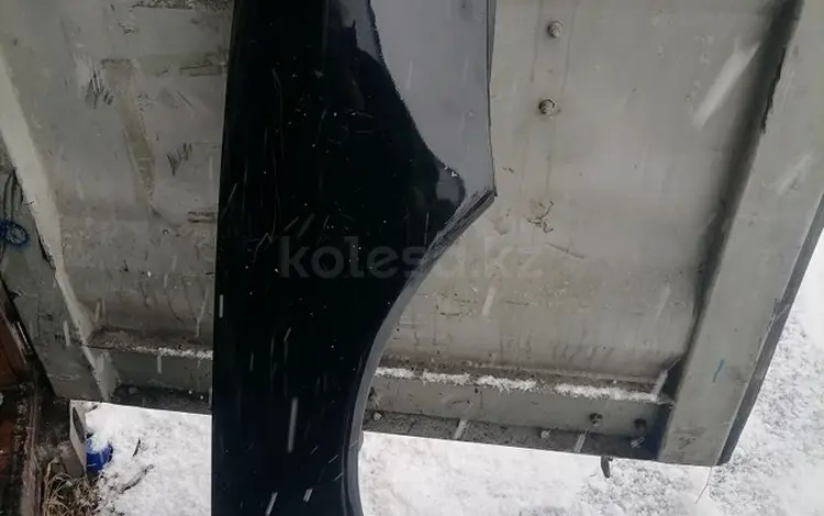 Передние крылья Ауди за 3 000 тг. в Алматы