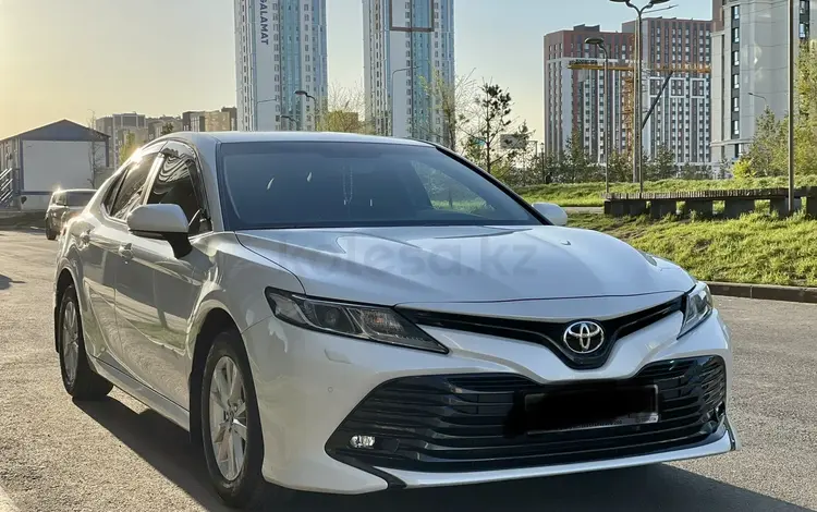 Toyota Camry 2019 года за 16 600 000 тг. в Нур-Султан (Астана)