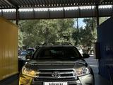 Toyota Highlander 2017 года за 16 500 000 тг. в Алматы – фото 2