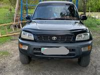 Toyota RAV4 1998 годаүшін4 000 000 тг. в Семей