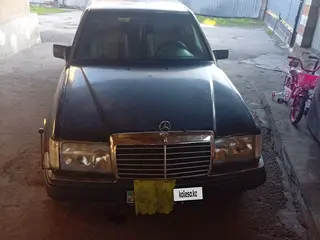 Mercedes-Benz E-Class, 1990