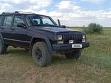Jeep Cherokee 1994 годаүшін3 200 000 тг. в Караганда – фото 4