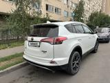 Toyota RAV4 2019 года за 12 300 000 тг. в Алматы – фото 3