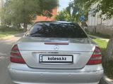 Mercedes-Benz E 240 2005 годаүшін3 900 000 тг. в Костанай – фото 2