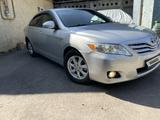 Toyota Camry 2010 года за 7 400 000 тг. в Алматы – фото 2